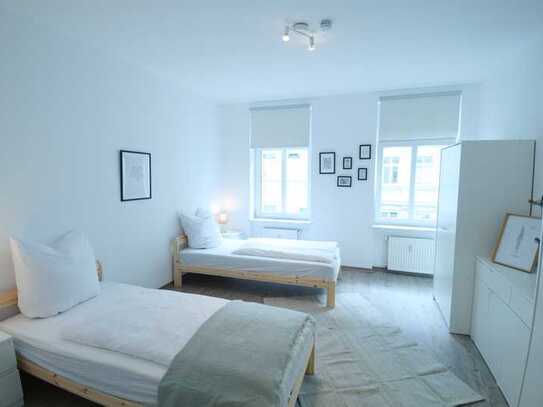 Möblierte 2-Zimmer-Wohnung mit 4 Schlafplätzen & Balkon in Top-Lage