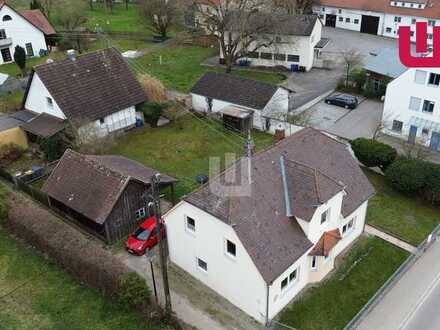 WINDISCH IMMOBILIEN - Grundstück mit Altbestand - zentral in Merching! Bebaubar mit über 700 m² Wfl.