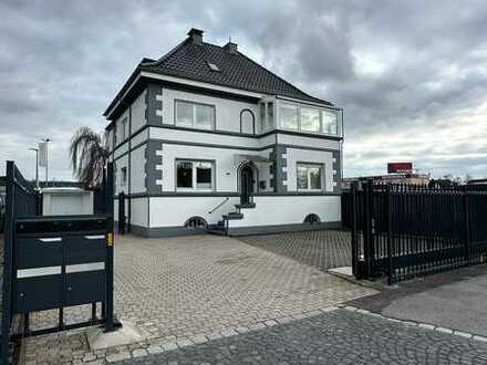 Exklusive, geräumige Wohnung mit Balkon in Mülheim an der Ruhr