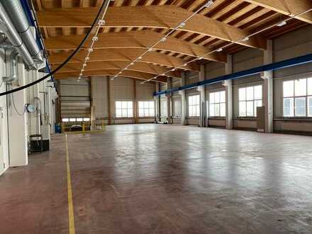 Miet-Fabrikationshalle mit Deckenkran (bis 16 t) und Büro`s