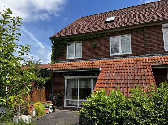 Travemünde! Großzügiges Reihenendhaus mit pflegeleichten Garten