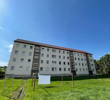 FÜR HANDWERKLICH BEGABTE! 3-Raumwohnung im 3. Obergeschoss mit Balkon in Mihla