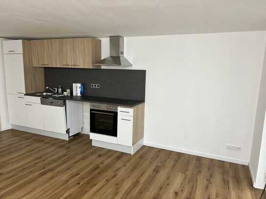Exklusive, modernisierte 1-Raum-Souterrain-Wohnung mit Einbauküche in Vallendar
