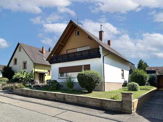 Freistehendes EFH mit schönem, großem Garten in ruhiger Wohnlage von Mühlhausen-Rettigheim