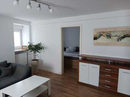 Modernisierte 2-Raum-Wohnung mit Einbauküche in Ispringen