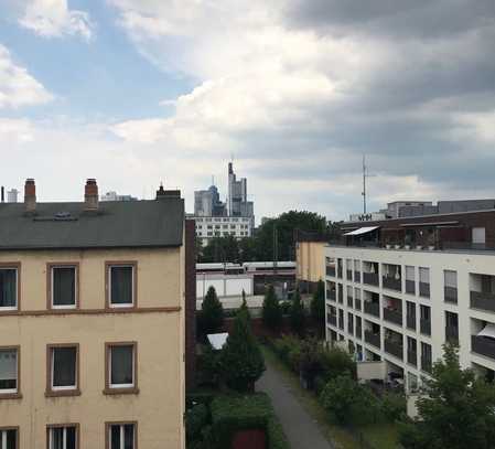 Skyline Blick und Schmuckstück in Sachsenhausen