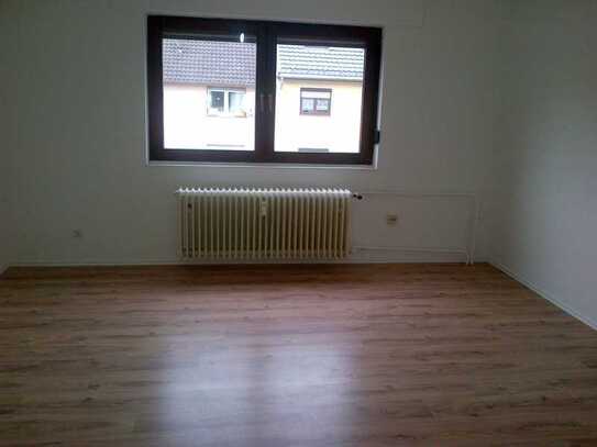 Ma-Neckarstadt, 1,5 Zimmer, 42 qm², neu renoviert, von privat, ab sofort