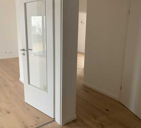 Zweitbezug mit Balkon: stilvolle 3-Zimmer-Wohnung in Burglengenfeld