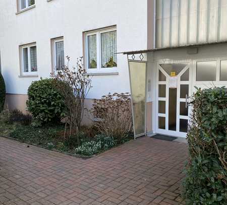 Schöne 1 Zimmerwohnung mit Balkon und EBK in Frankfurt Nieder Eschbach