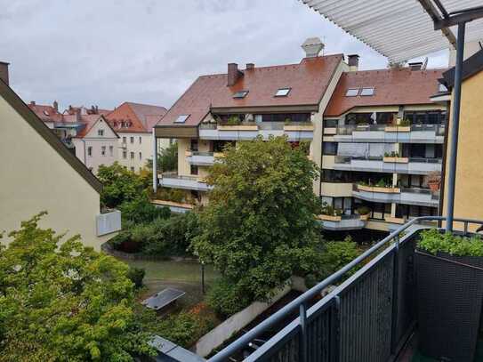 Kurzfristig frei! Modernisierte 3-Zimmer-Wohnung mit Balkon in beliebter Wohnlage, Nürnberg-Maxfeld