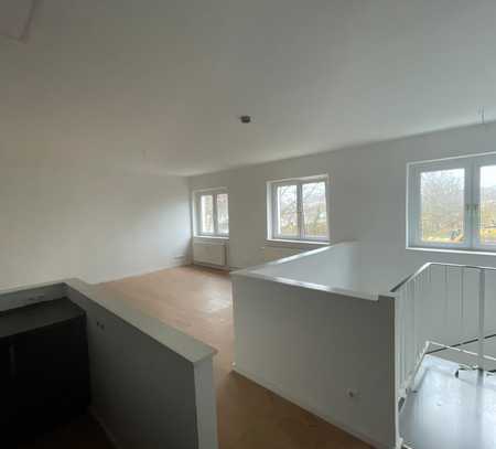 4-Zimmer Modern, Loft-Charakter auf zwei Etagen und Balkon