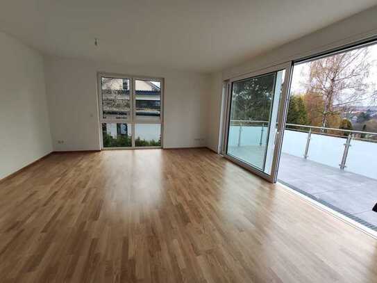 Moderne Wohnung 3 ZKB mit EBK + Terrasse + Tiefgaragenstellplatz