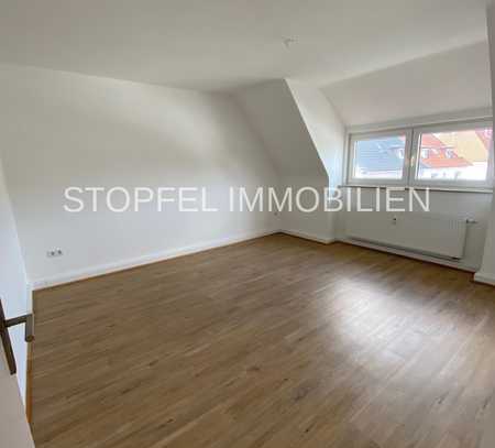 Miet mich! -- Schnucklige 3 ZKB Dachgeschosswohnung