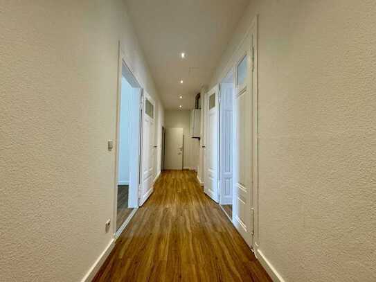 Erstbezug nach Sanierung | Großzügige 3-Raumwohnung mit Terrasse und Stellplatz