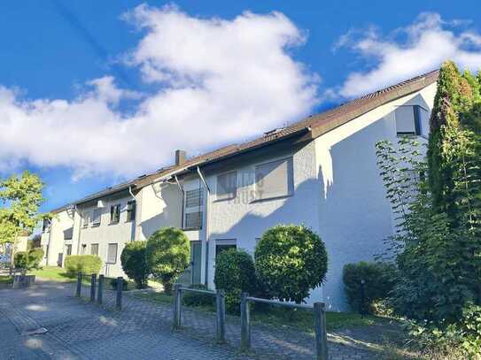 CHARMANTE WOHNUNG MIT BALKON UND BLICK INS GRÜNE