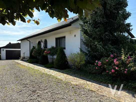 Stilvolles Einfamilienhaus mit großem Garten und Doppelgarage in Panoramalage von Eschringen