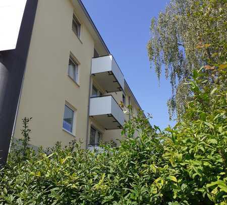 Top sanierte, ansprechende 2-Zimmer-Wohnung mit EBK und Balkon in Berg am Laim, München