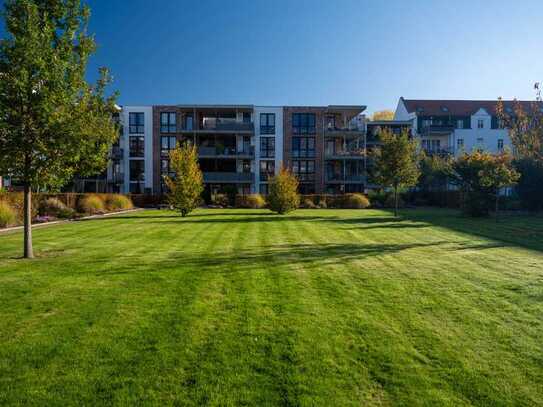 Wohnen im Park - sonnige 2-Zimmer-Wohnung im 2.OG mit Blick ins Grüne