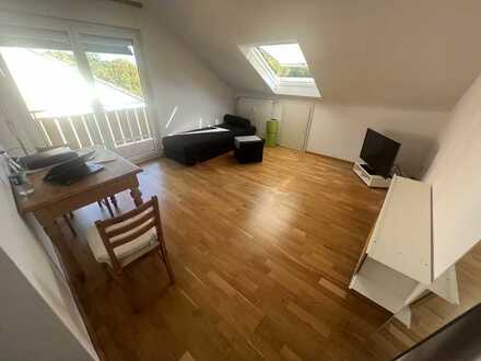 Schöne 2 Zi.-Whg. (ca. 40qm DIN - 62qm Grundfläche) mit Balkon in Stuttgart-Möhringen