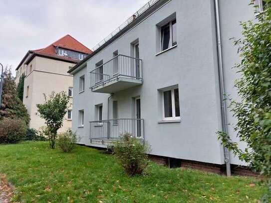 2 Raumwohnung mit Duschbad und Balkon