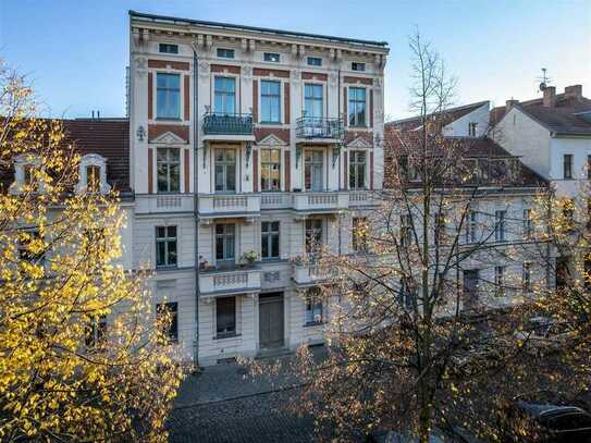 Historisches Potsdamer Mehrfamilienhaus am Nauener Tor.