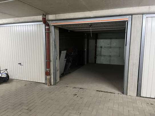 Abschließbare Garage in Tiefgarage zu vermieten