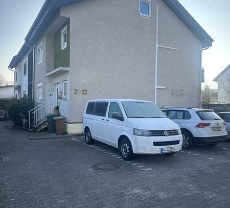 Geräumiges Reihenmittelhaus mit Südgarten und Balkon in zentraler Lage