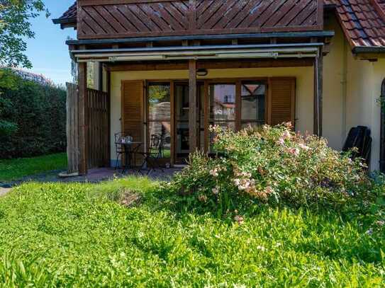 Sanierte, möblierte Wohnung mit drei Zimmern sowie Terrasse und Einbauküche in Finning