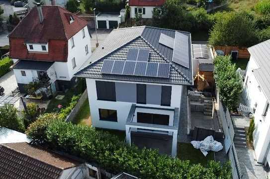 Einzugsbereite Stadtvilla mit luxuriöser Ausstattung mit höchster Energieeffizienz