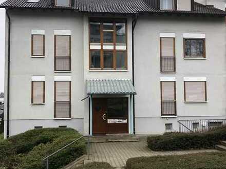 Helle, freundliche DG-Wohnung mit 2 Zimmern und EBK in Mosbach