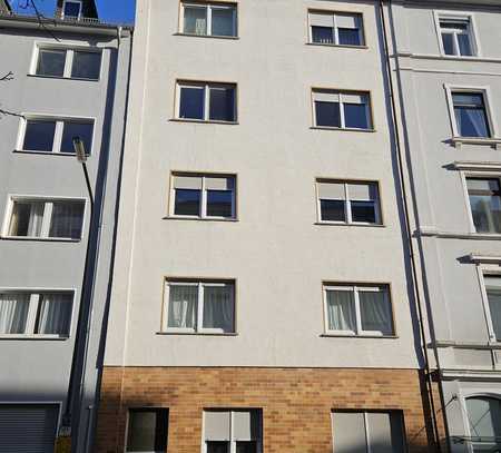 NORDEND-BESTLAGE nahe Merianplatz, MFH mit 7 Wohnungen, sehr guter Zustand, aus Familienbesitz!