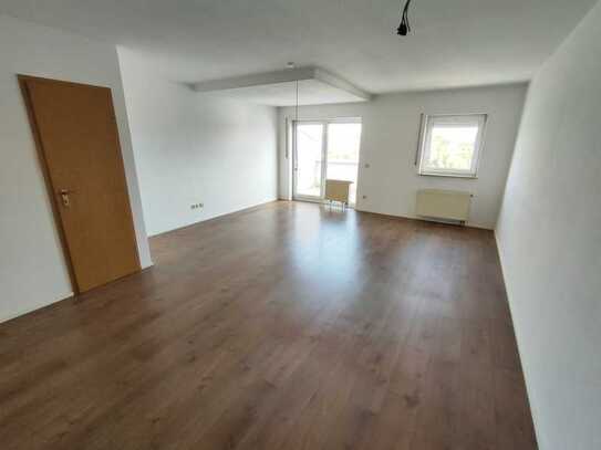 Tolle 3-Zimmer Maisonettewohnung mit Weitblick, Balkon & TG-Stellplatz