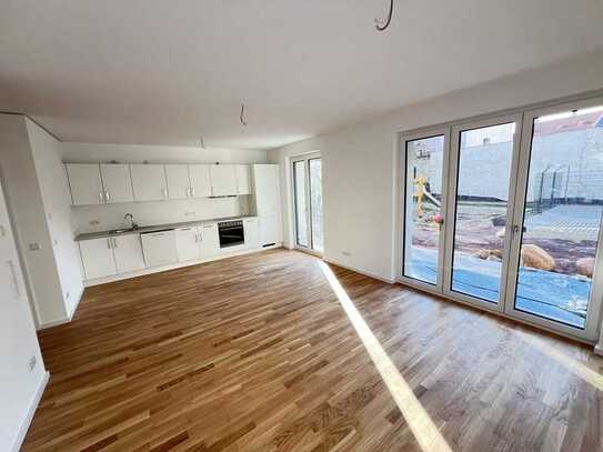 **Erdgeschoss 3 Raumwohnung mit Terrasse und EBK- Zichorienhöfe - WE11**