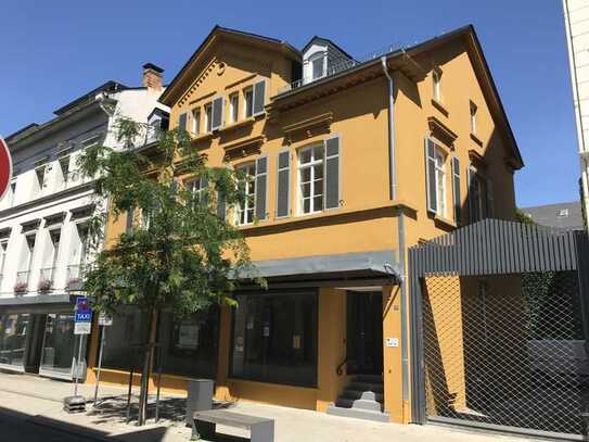 Limburg Citylage: Stilvoll sanierte DG Wohnung mit exkl. EBK in einer denkmalgeschützten Villa