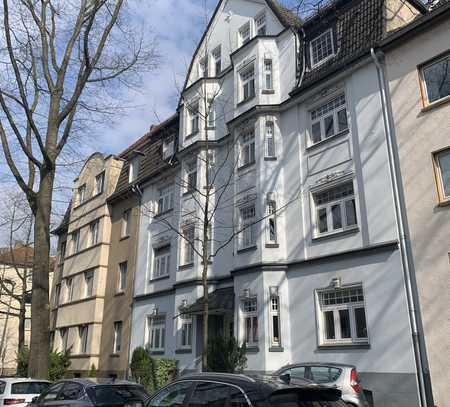 Bochum Ehrenfeld: Gepflegte Wohnung mit drei Zimmern und Balkon