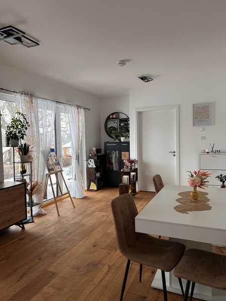 Neuwertige 2-Zimmer Wohnung im EG in Frankfurt-Rödelheim