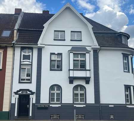 Schöne zentrale und renovierte 3 Zimmer-Wohnung in Uerdingen