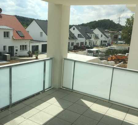 Wohnen am Feldrand: exklusive 4-Zimmer-Wohnung mit EBK und Balkon in Holzgerlingen