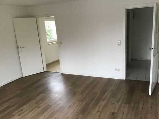 Renovierte 2,5-Zimmer-Wohnung mit Balkon auf Marli, zu sofort!