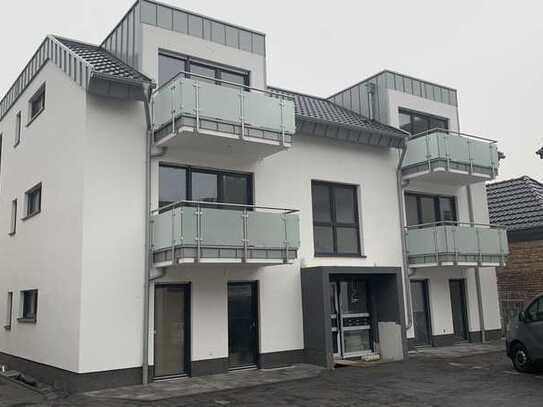 Neubau: 3 Zimmer Dachgeschosswohnung in Bornheim mit tollem Blick