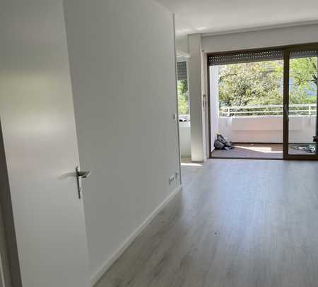 2 BR Duplex for rent in Sindelfingen / Stilvolle renovierte 3,5 Zi-Wohnung mit Terrasse und EBK