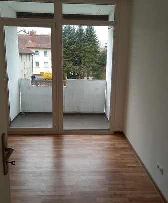 Neu renovierte 3 Zimmer Wohnung in Redwitz ab sofort