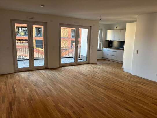 Helle neuwertige 3 -Zimmer-Wohnung in Frankfurt / Bockenheim