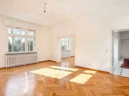 Großzügiger Altbau in zentraler Lage: Gepflegte 4 bis 5-Zimmer-Wohnung in Düsseldorf-Golzheim