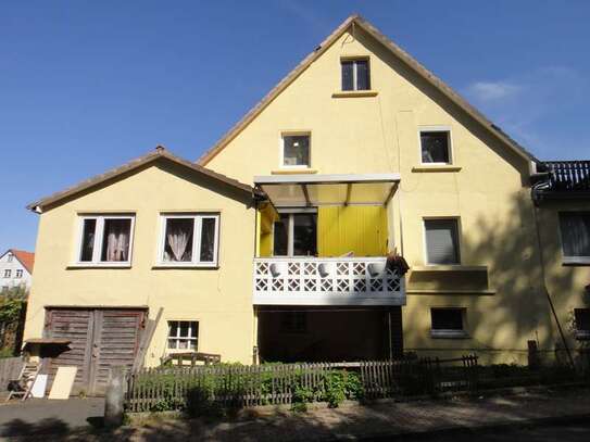 6 Zimmerwohnung mit Balkon und Stellplatz