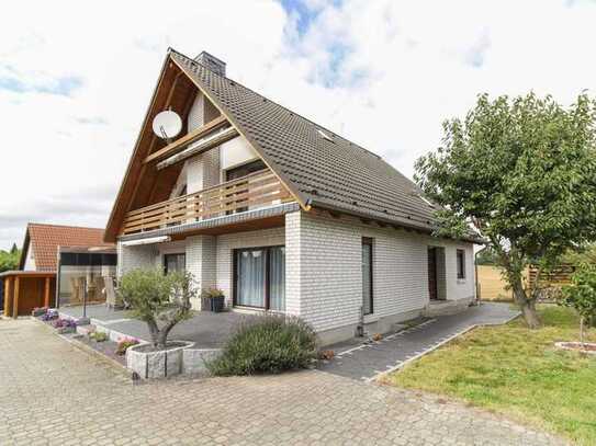 Schönes Einfamilienhaus mit großem Grundstück und Garten in ruhiger, ländlicher Lage