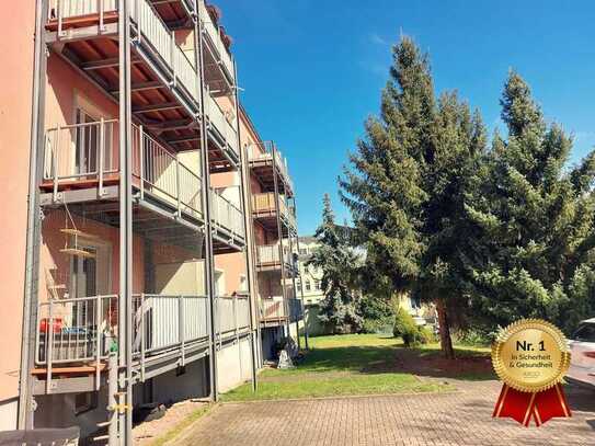 Großzügige Wohnung mit Balkon und moderner Einbauküche