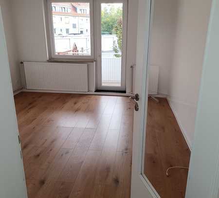 RESERVIERT! --3-Zi.-EG-Wohnung mit Balkon/ Garten/ EBK