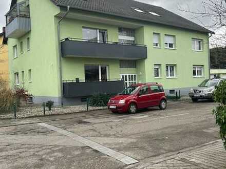 Gepflegte 3-Raum-Dachgeschosswohnung mit Balkon in Neulussheim