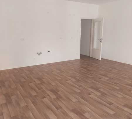 Nachmieter gesucht für schöne 2,5-Zimmer-Wohnung mit Ost-Loggia